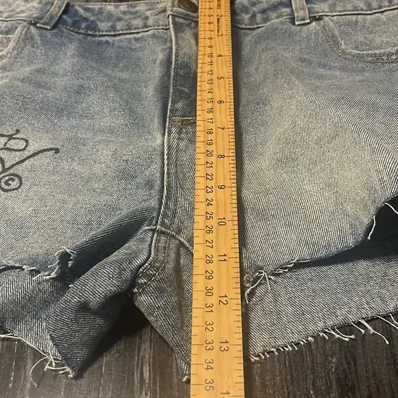 NWOT ED HARDY SWALLOW DENIM SHORTS WOMRN SZ 30 - Picture 5 of 6